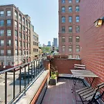 Beautiful Bright Renovated 2Br With A Balcony- Sleeps 5