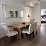 Beautiful Bright Renovated 2Br With A Balcony- Sleeps 5