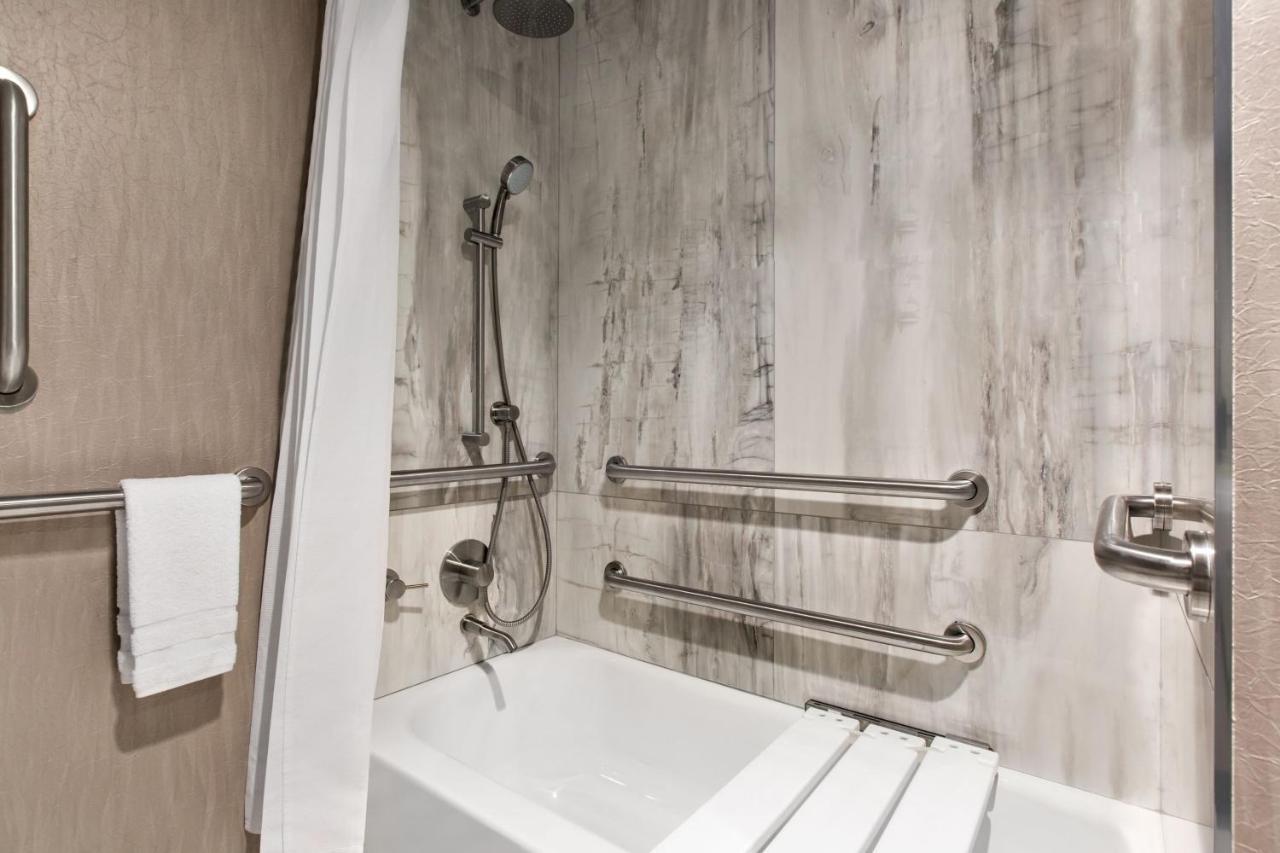 Le Meridien New York, Fifth Avenue Khách sạn 4*
