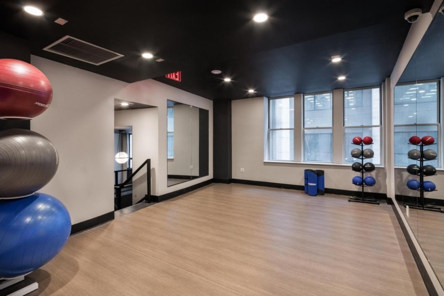 Fidi 1br W Golf Simulator Nr Freedom Tower Nyc-1343 Apartamento *