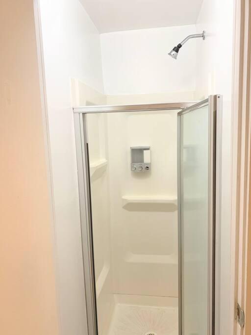 Private With Shower On Union Square Side 1 Apartamento