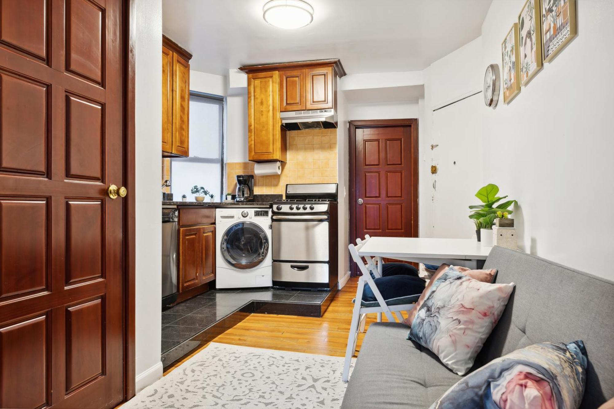 Manhattan 2 Bd Time Square Unit Căn hộ *