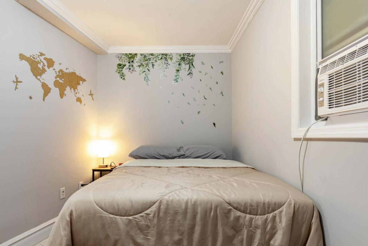 Nhà khách Lovely At 3 Bedroom At The Heart Of East Village New York