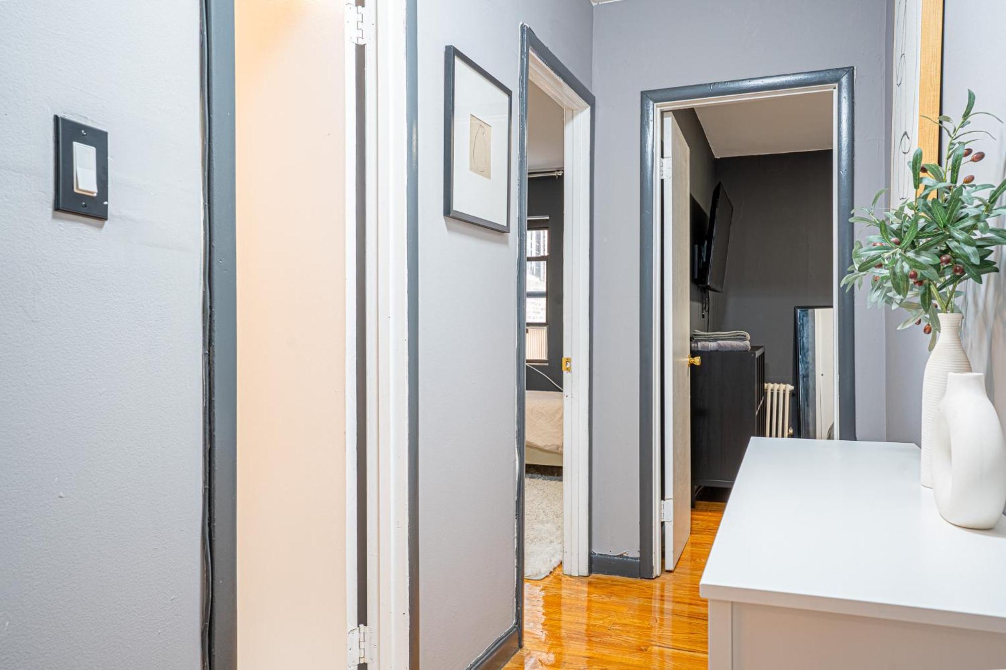 Căn hộ Stylish 3bd Near Empire