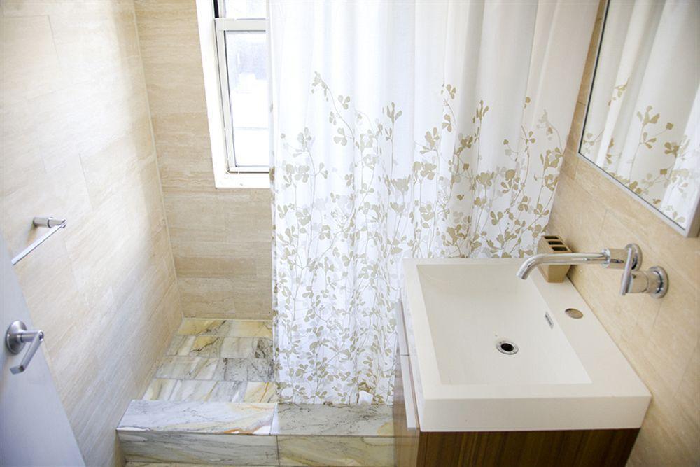 Khách sạn hẻo lánh Un Place 2*
