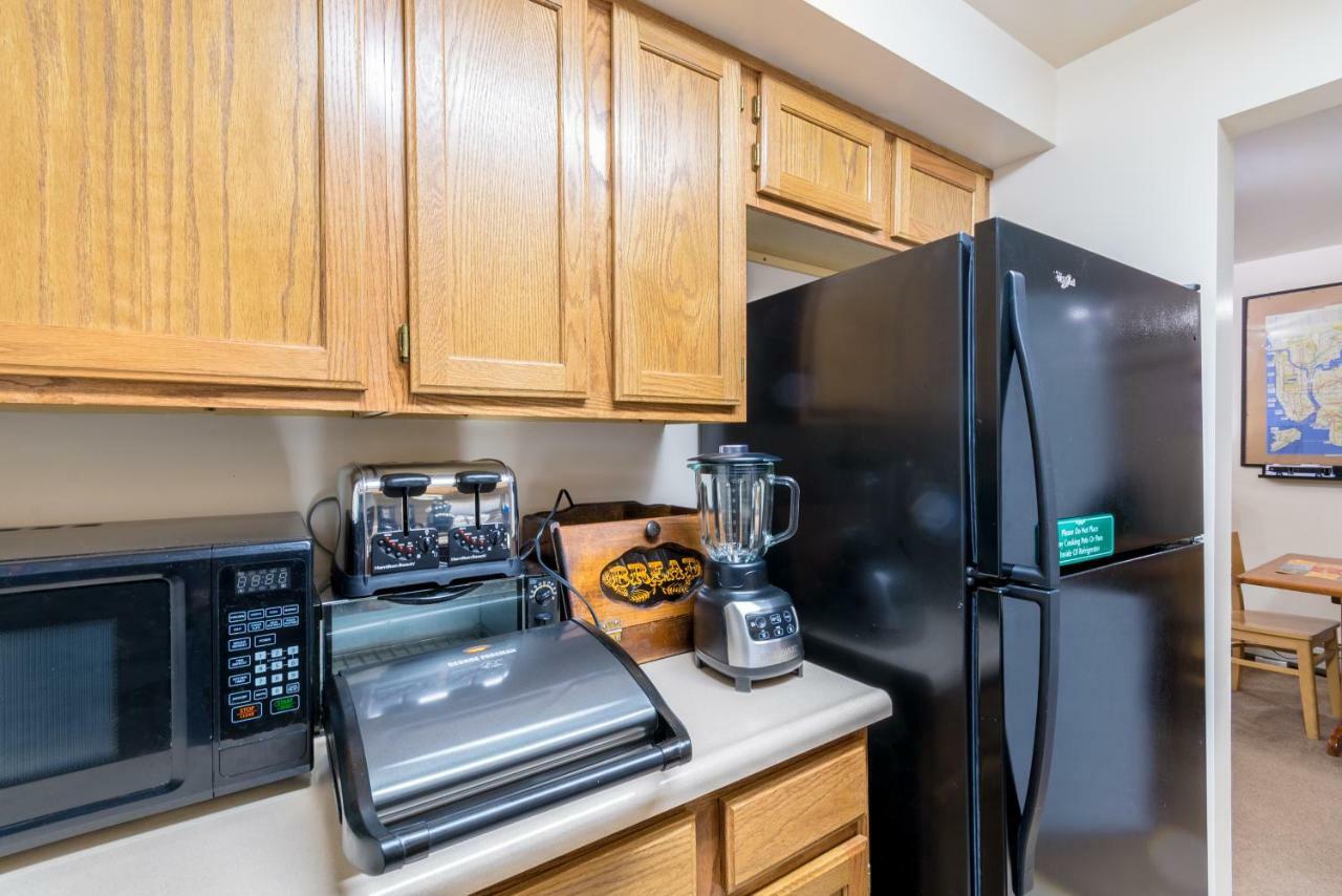 Two Bedrooms Manage And Supervise By Host Endless Features Amenities Dishwasher Washer Dryer Wifi Internet Services By Verizon Fios 960 Upload 960 Download Bi Monthly Free Housekeeping Services Huge 10000 Square Footage Căn hộ