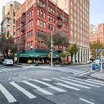 Tribeca Studio W Gym Doorman Nr Freedom Tower Nyc-1106