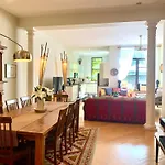 2 Bedrooms With One Private Bathroom In Lovely Home