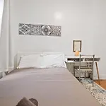 Spacious Modern Chinatown 3 Bedrooms