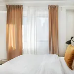 809-4A 1Br With W&D Columbus Circle