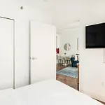 809-4A 1Br With W&D Columbus Circle