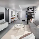 Spacious 4Bd With Backyard In Manhattan