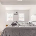 Stylish 3Br Home Near Nyc In Perfect Location