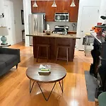 Sunny Private Room In Bed-Stuy