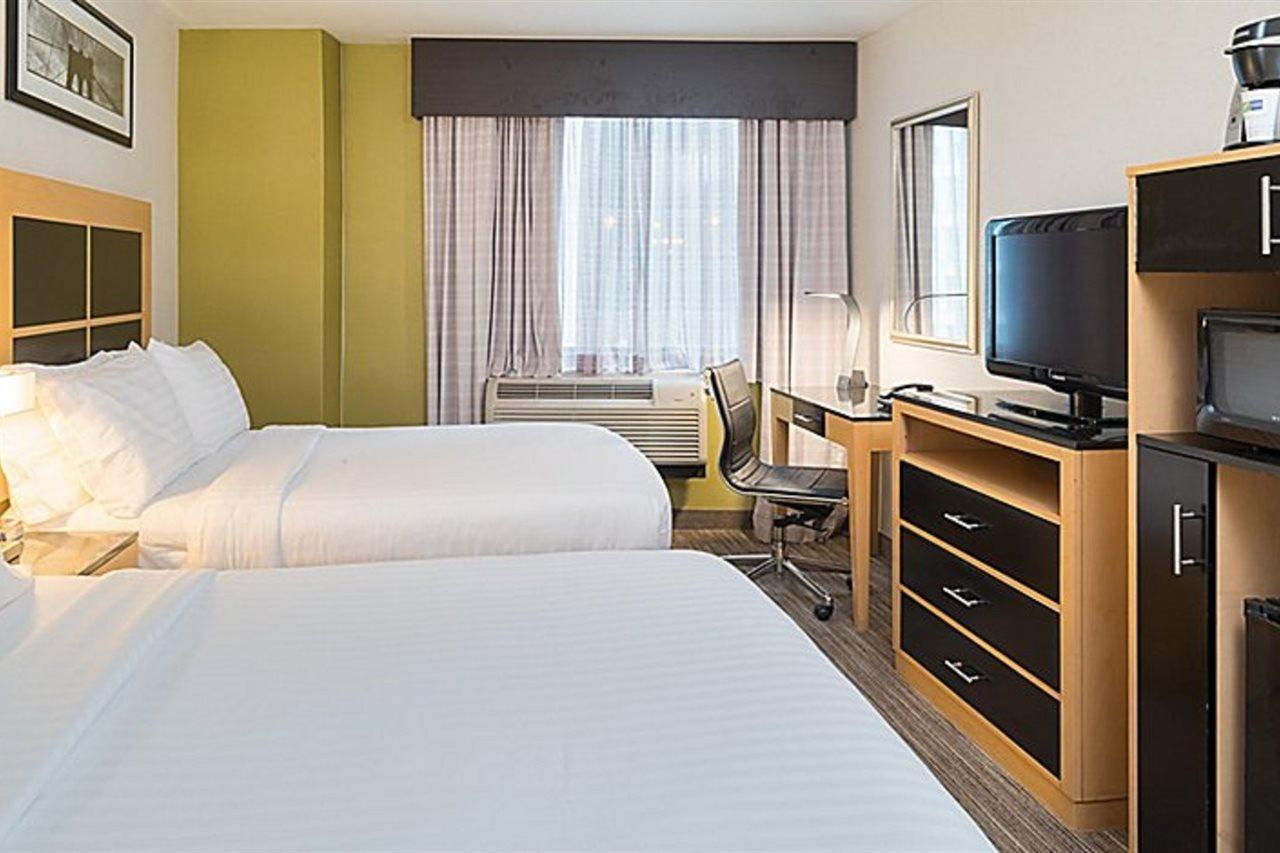 Khách sạn Express - Street By Ihg 3*