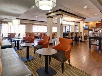 Khách sạn Hampton Manhattan Grand