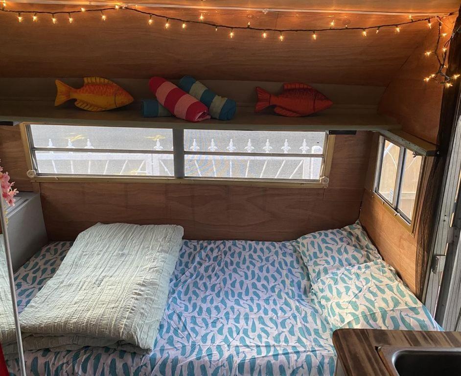 80s Surf Camper In Rockaway * Nova York