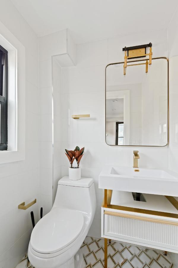 Private Gated House With Gym In Williamsburg Bk 10 Mins To Manhattan! Casa de férias