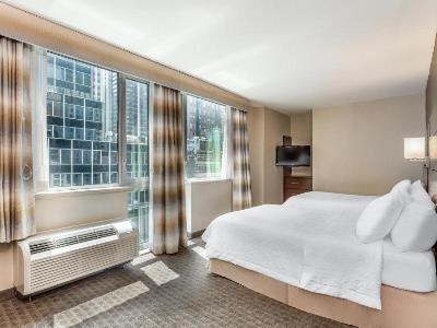 Khách sạn Hampton Manhattan Grand
