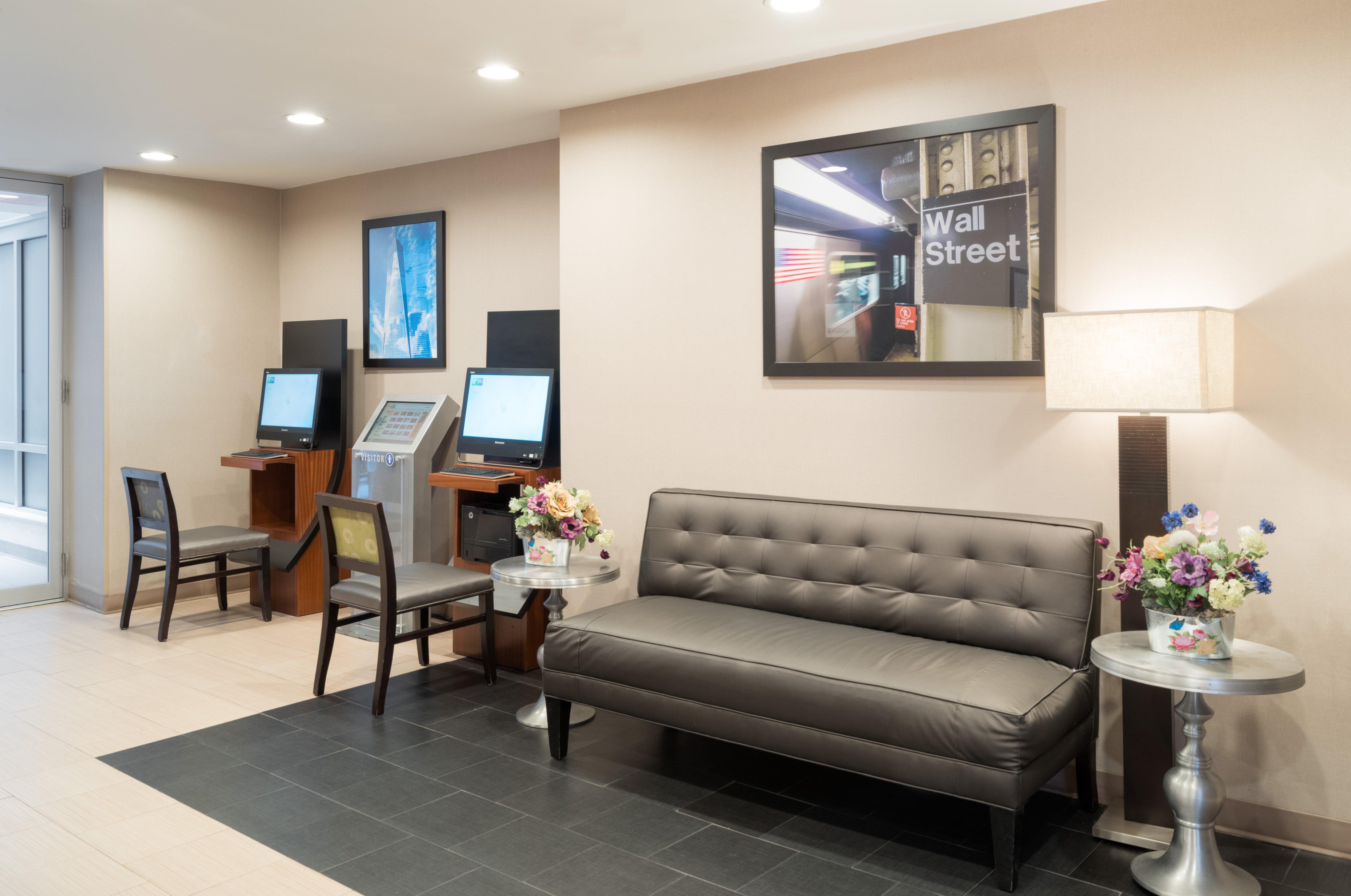 Khách sạn Express - Street By Ihg 3*