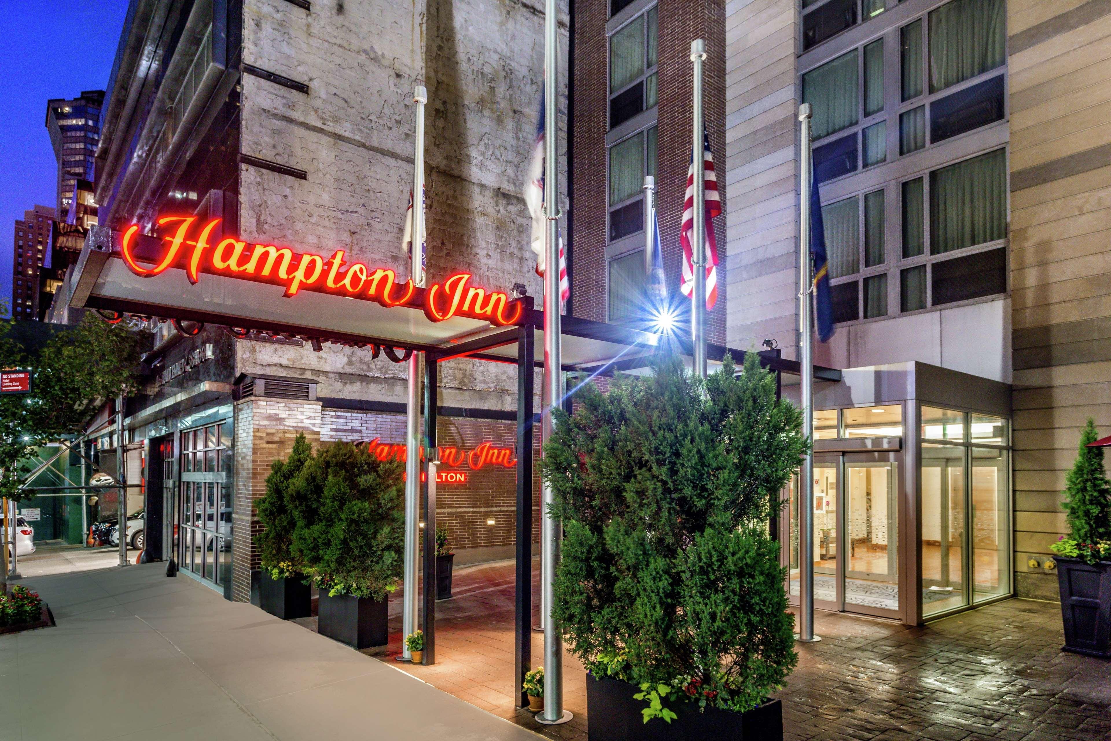 Khách sạn Hampton Manhattan Grand