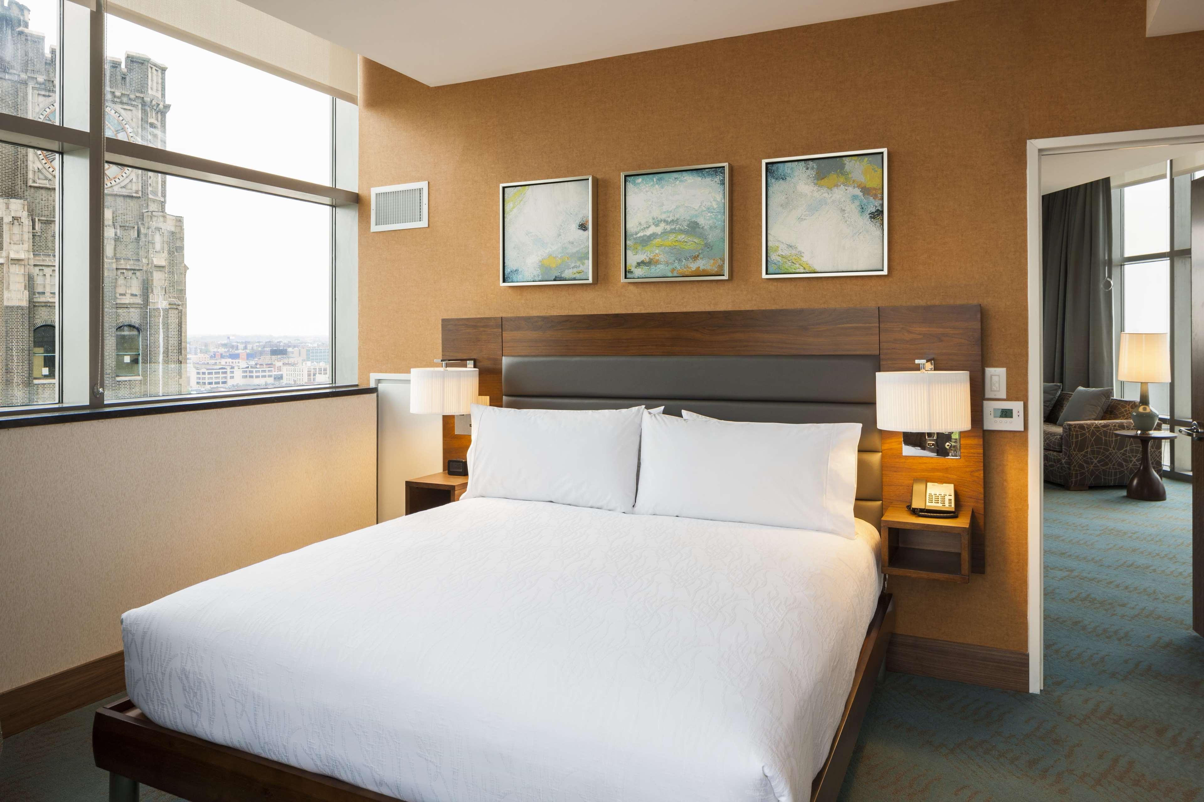 Khách sạn Hilton Garden Long Island New York