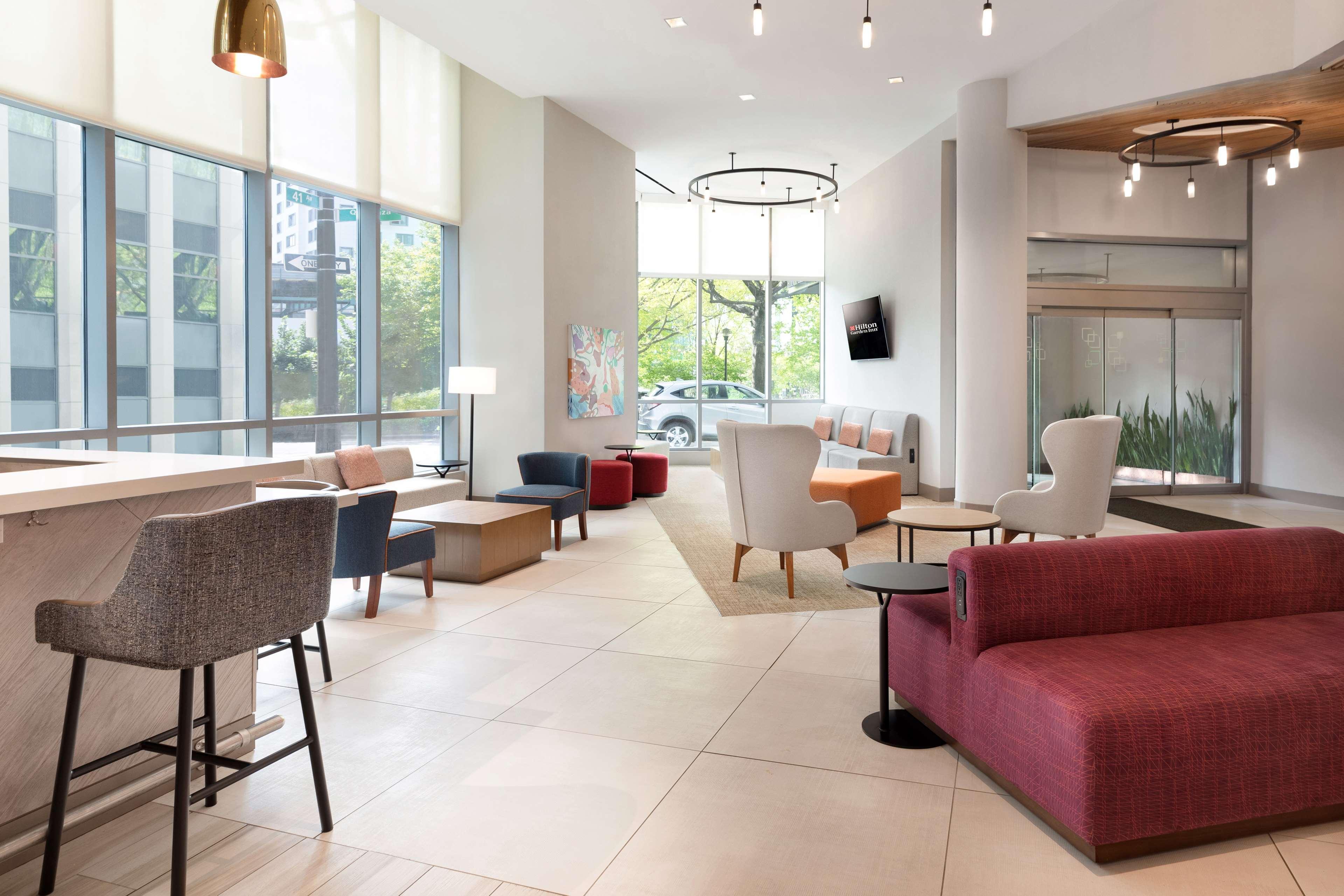 Khách sạn Hilton Garden Long Island New York