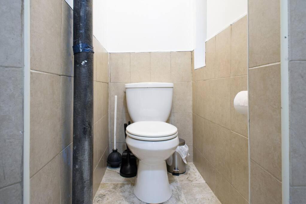454-3w Prime Location 2br Newly Furnished Sleeps 5 Apartamento Nova York