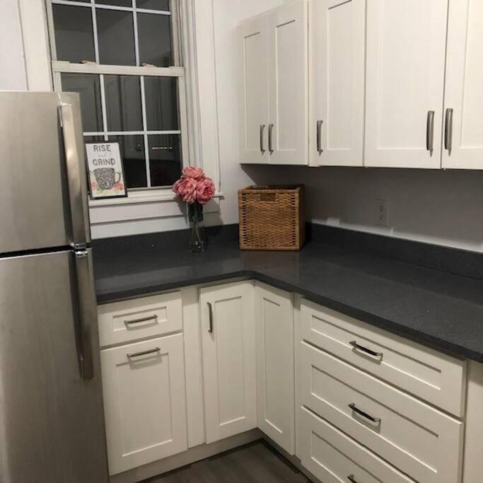 Private In Townhouse W Shared Baths Qn Bed 1-3ppl Căn hộ