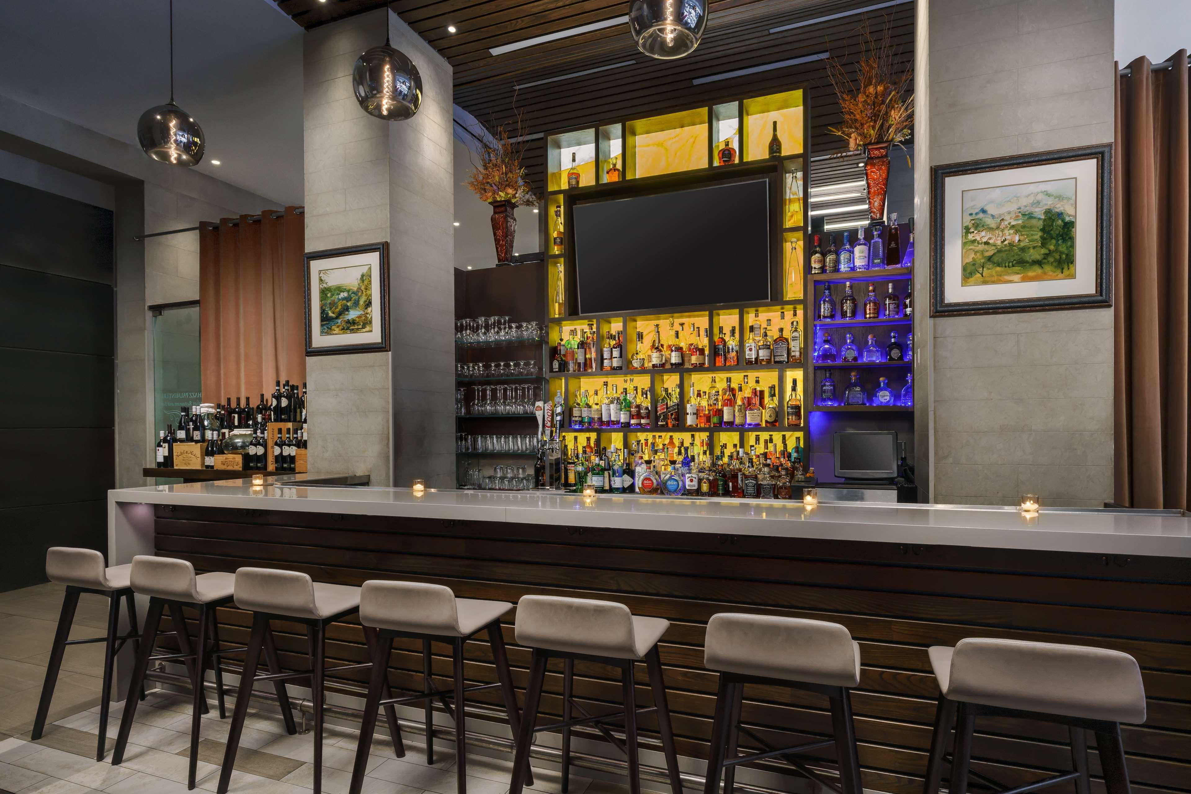 Khách sạn Hilton Garden Times Square North