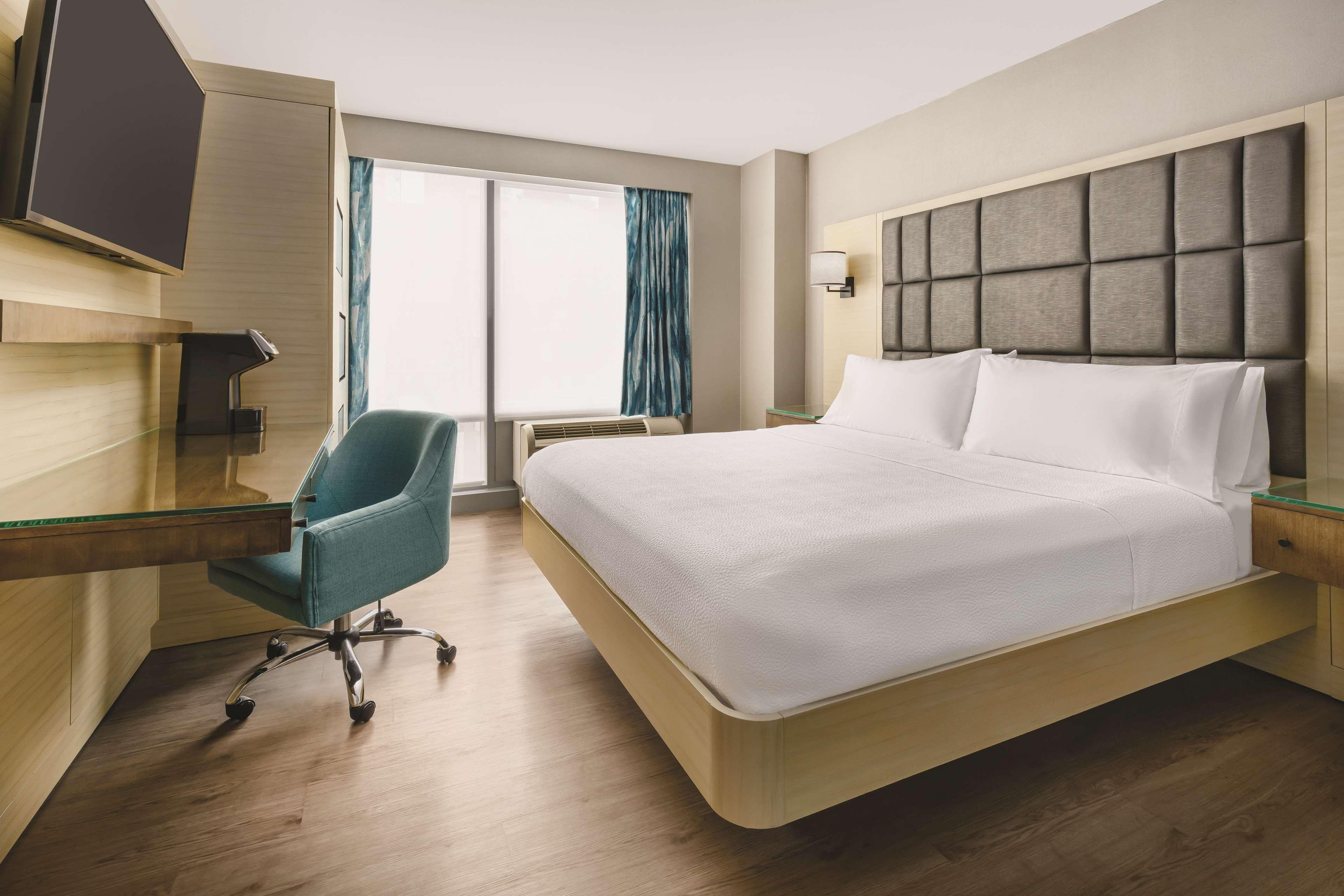 Khách sạn Hilton Garden Times Square North New York