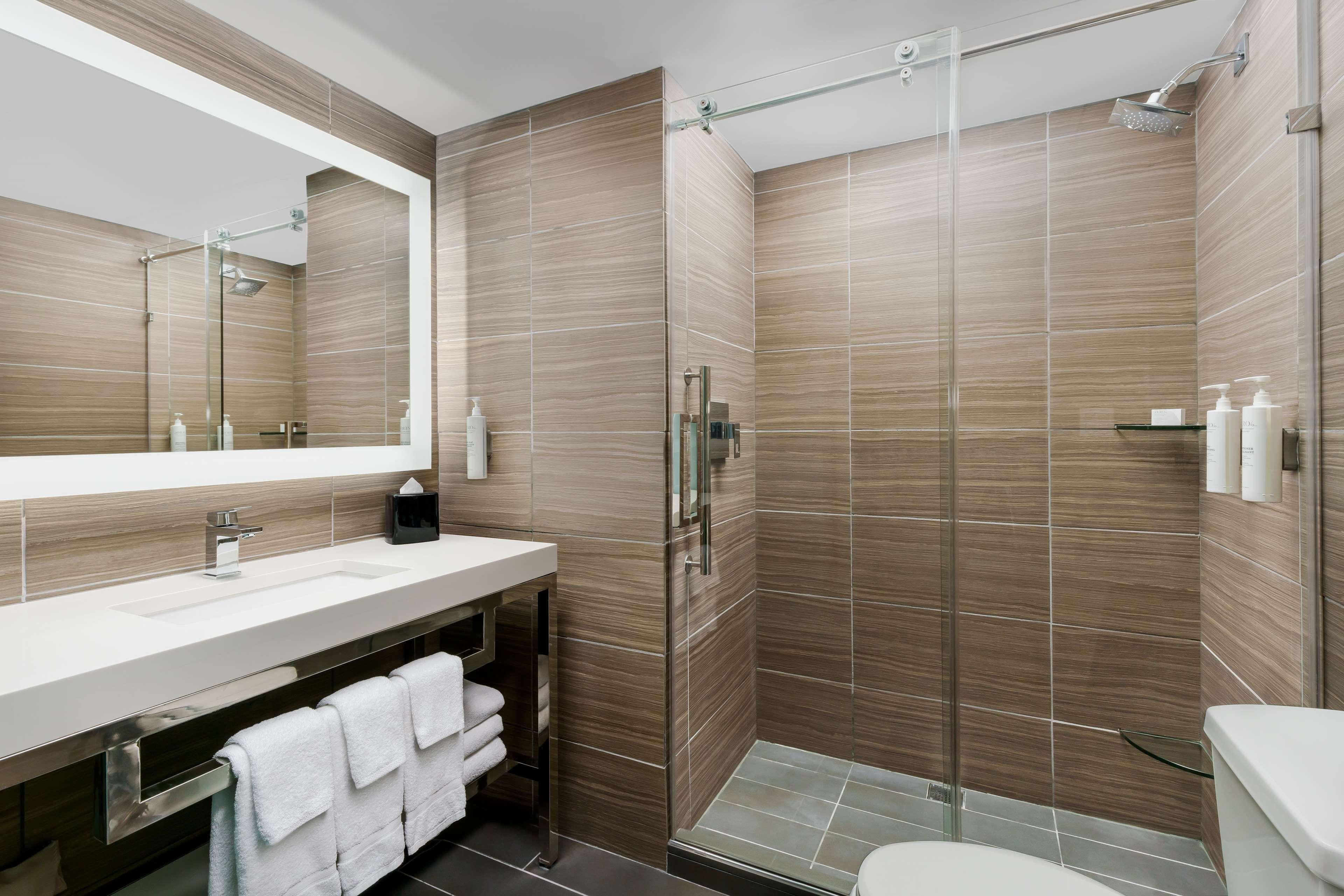 Hilton Garden Times Square North Khách sạn