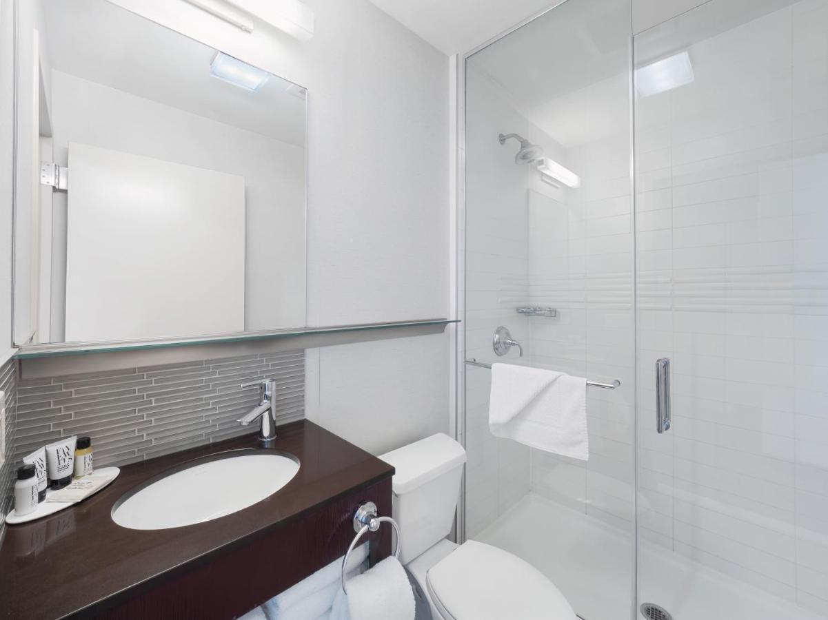 Courtyard By Marriott Manhattan/herald Square Khách sạn 4*