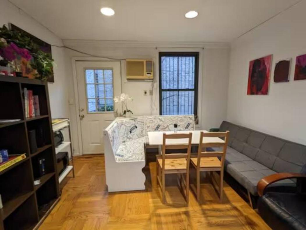 Spacious Bedroom For 4 In Shared Townhouse+garden Hospedagem domiciliar *