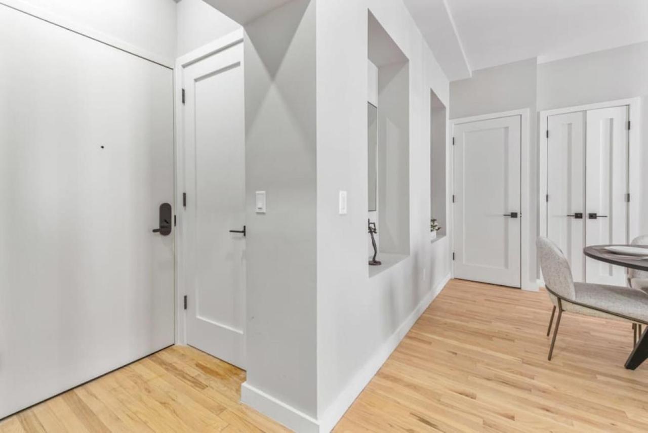 Khách sạn Top Notch 2br Minutes To Central Park