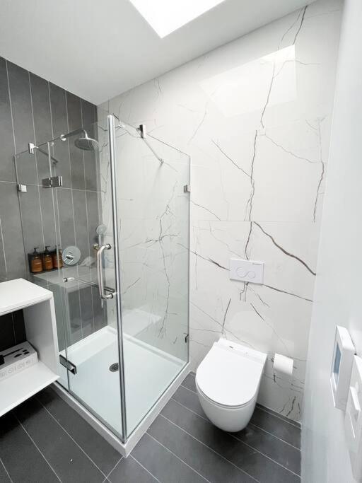 New Beautiful Modern One Bedroom In Brooklyn At Rem-casa Căn hộ