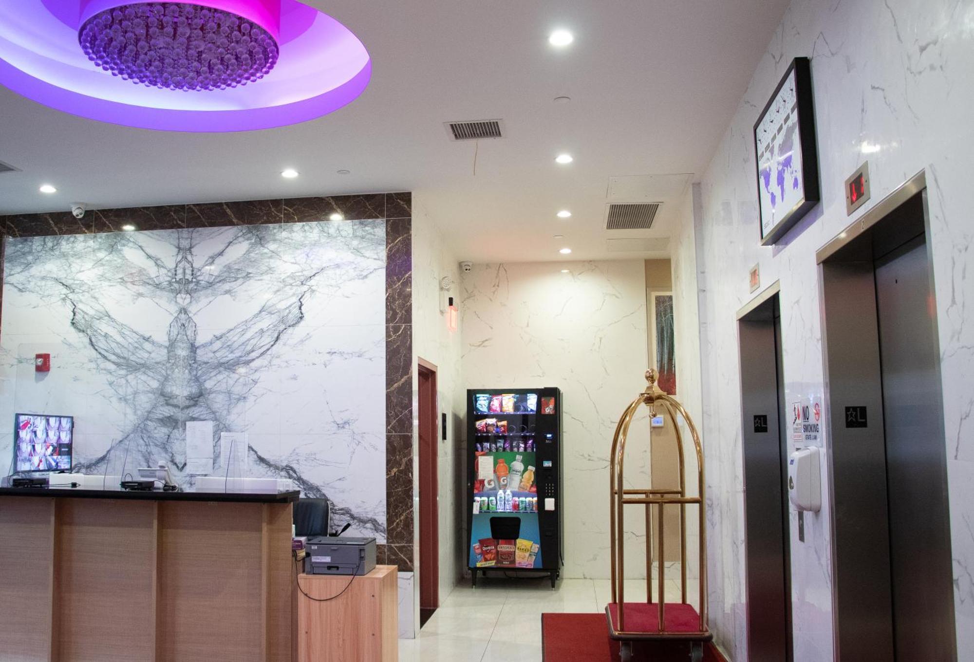 Lic Plaza Khách sạn