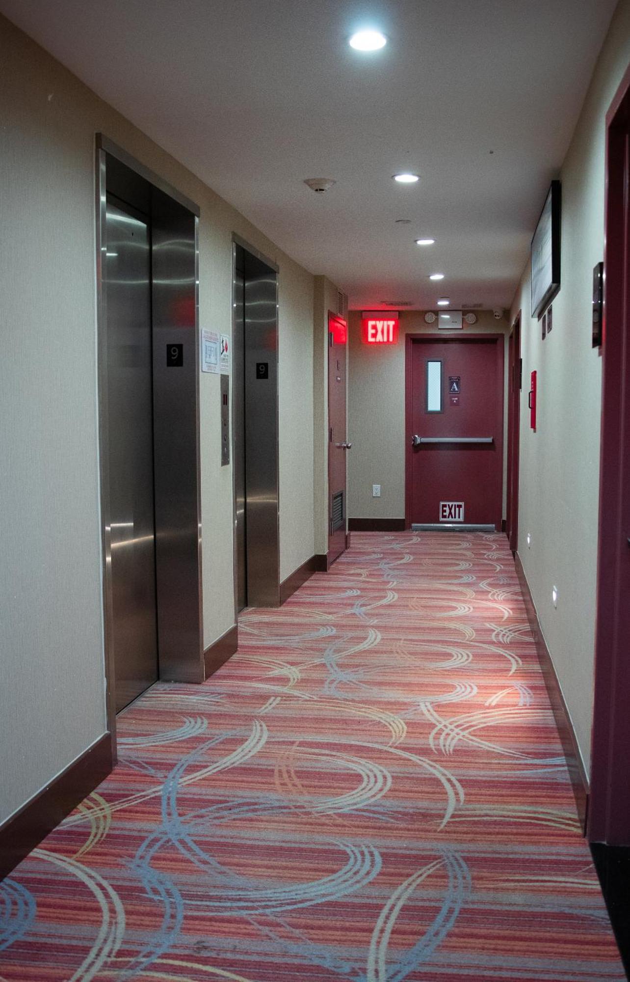 Lic Plaza Khách sạn New York