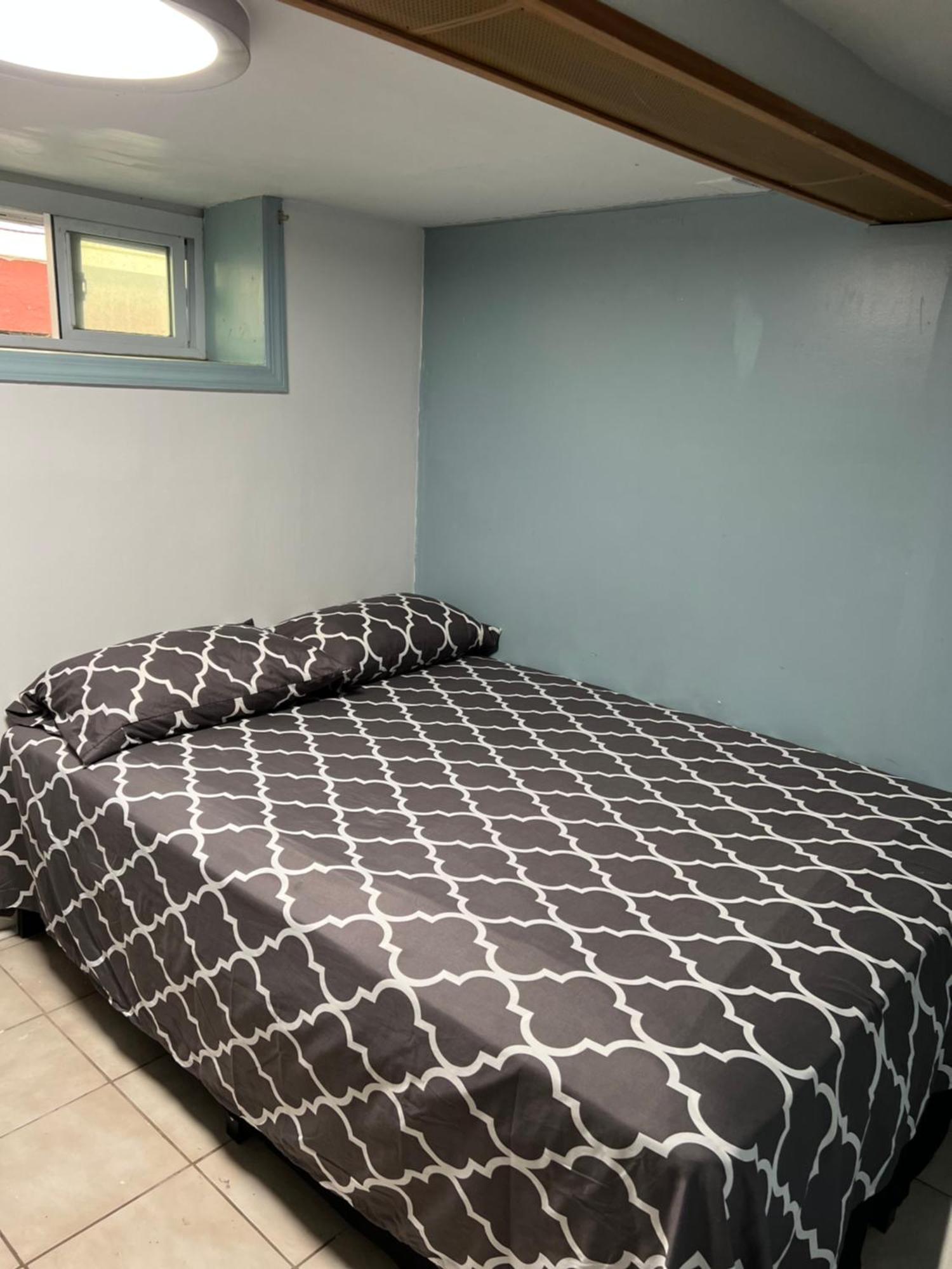 Căn hộ No Apt H 1 Basement Adrress Is Francis Lewis Blvd Queens Village New York