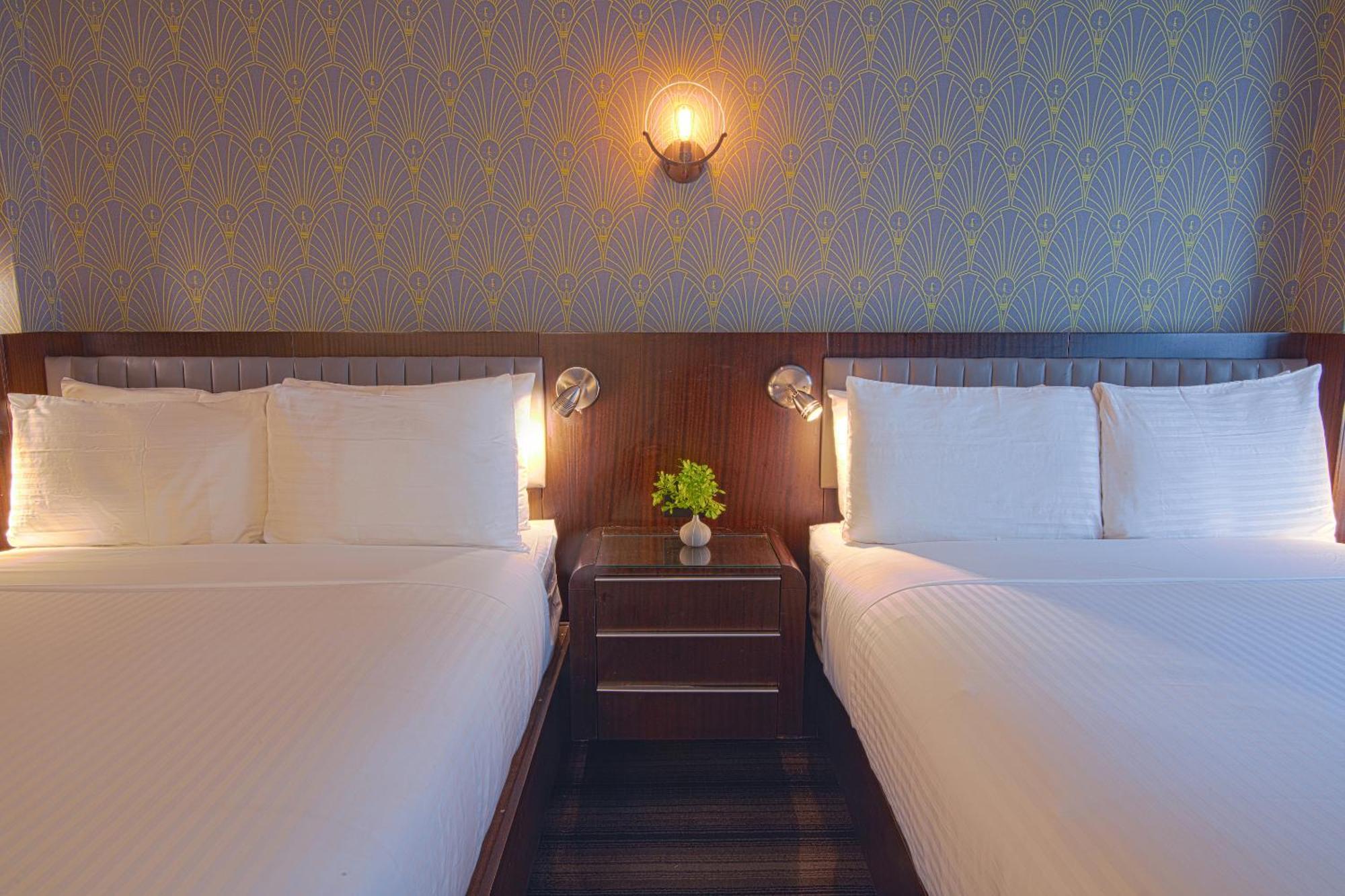 Khách sạn Edison Times Square 4*