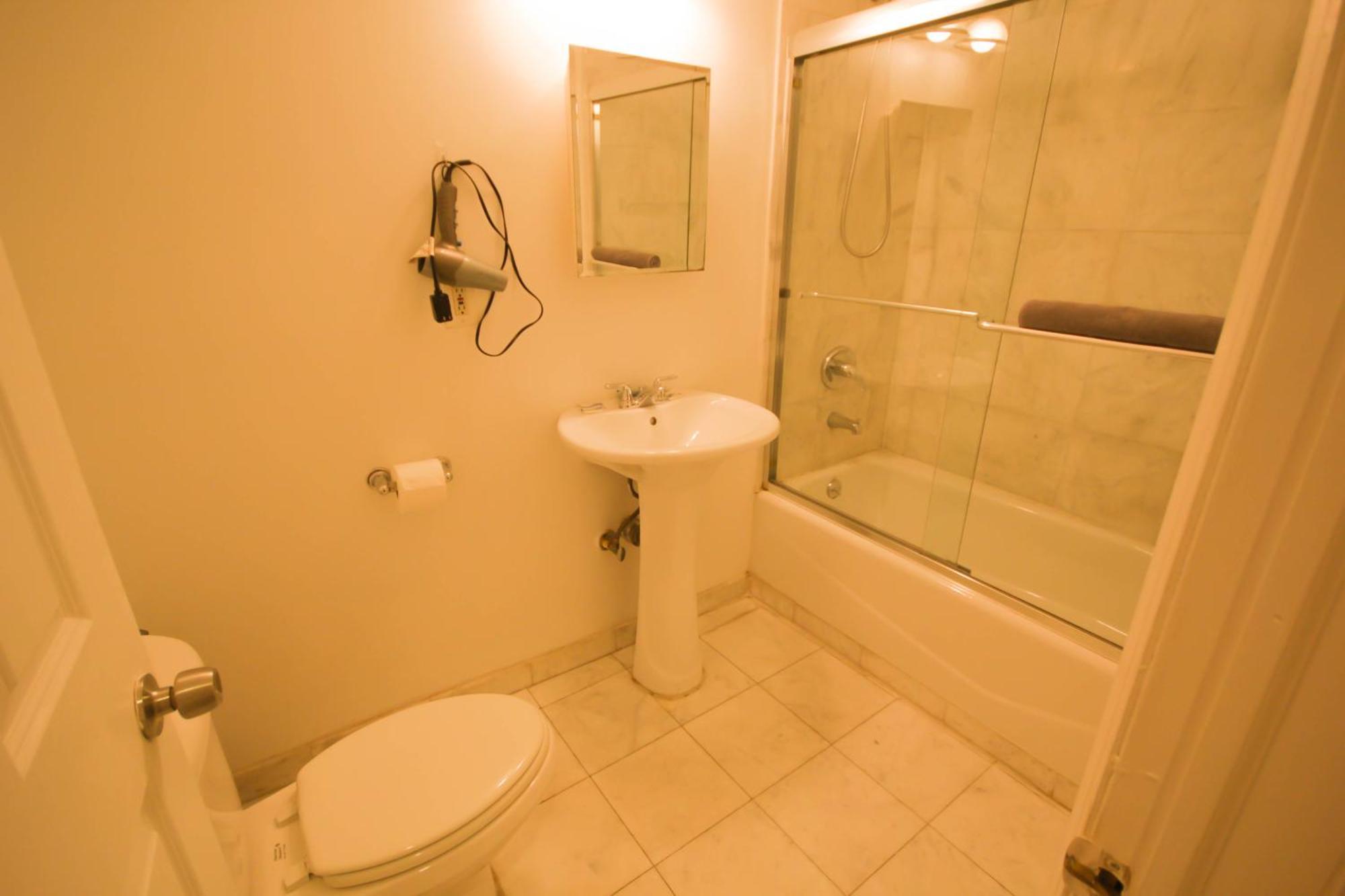 Studio Plus - One-bedroom Apt Apartamento *