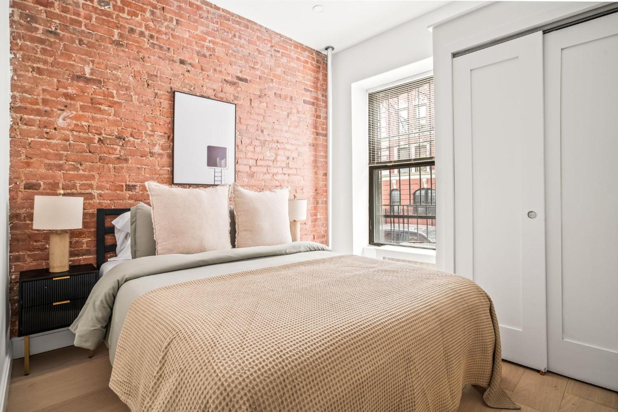 Relaxing 3br 1bath Apartment *