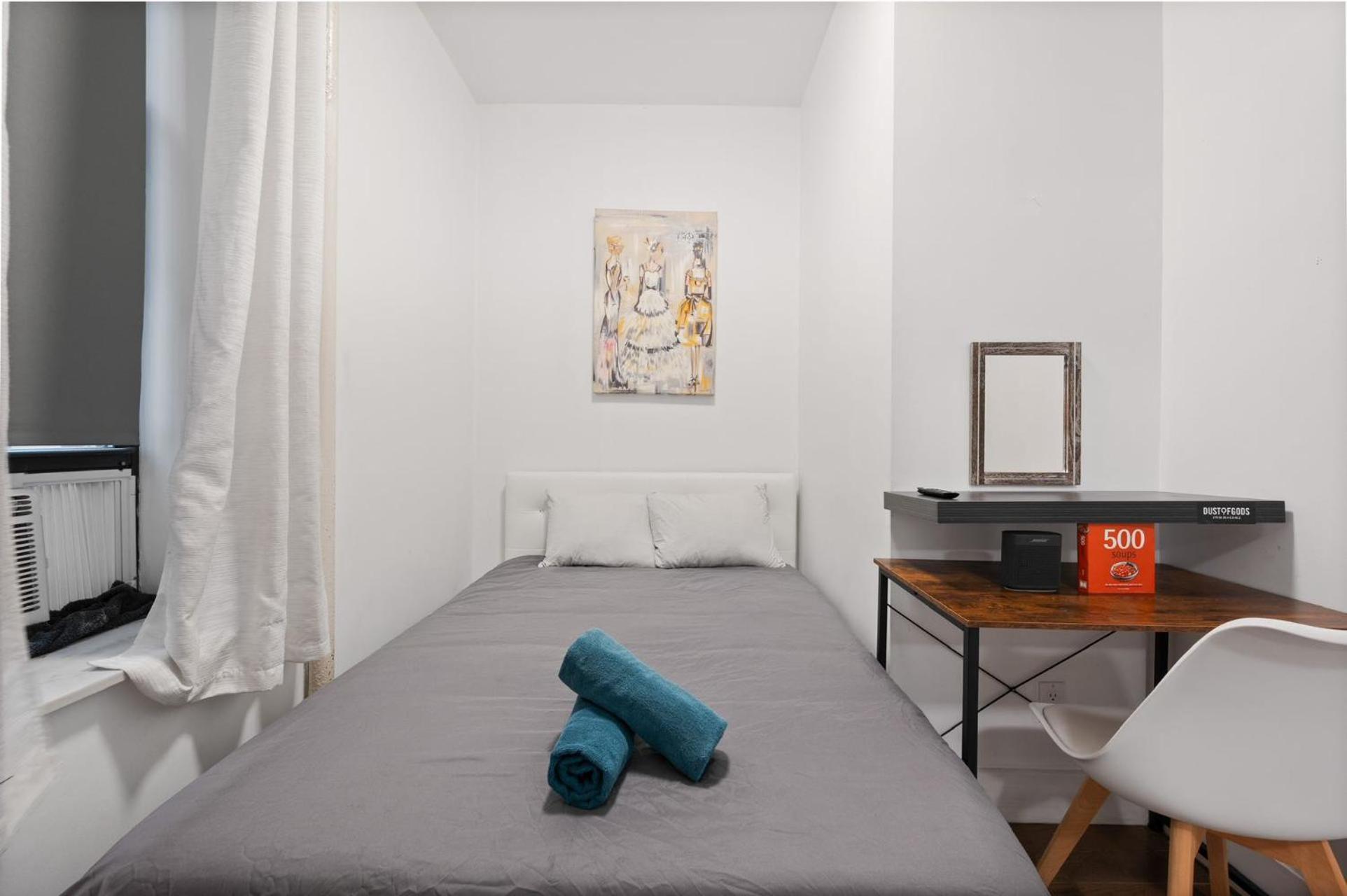 Spacious Modern Chinatown 3 Bedrooms