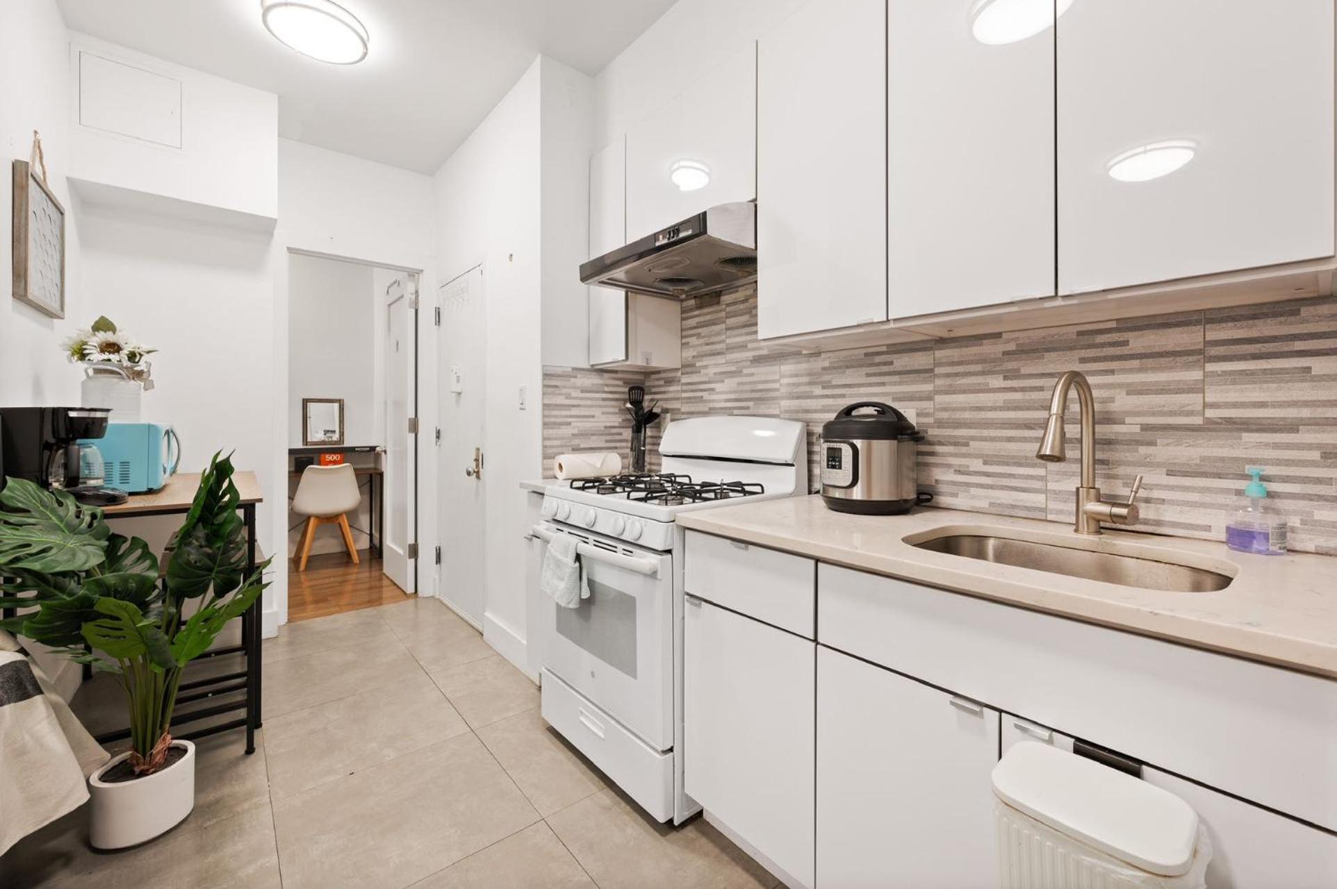 Spacious Modern Chinatown 3 Bedrooms Hotel New York