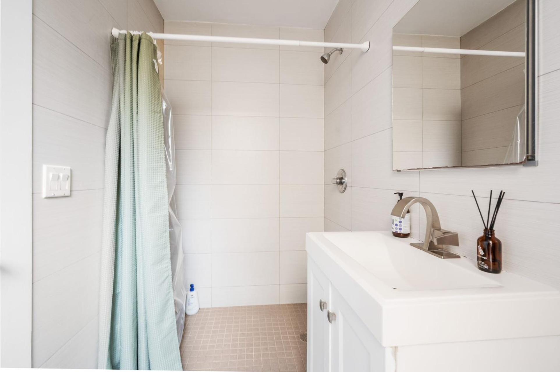 Spacious Modern Chinatown 3 Bedrooms * New York