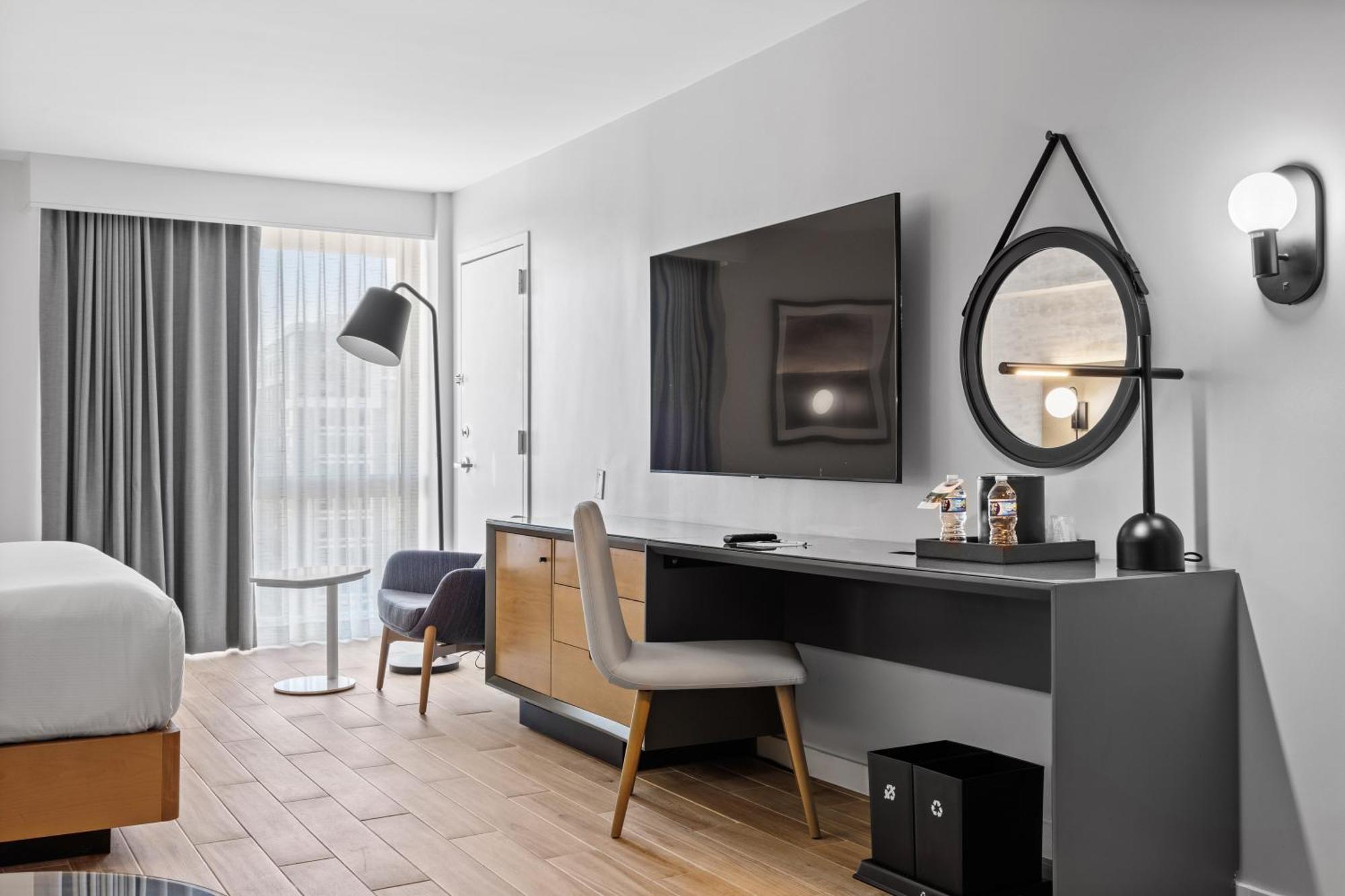 Khách sạn Doubletree By Hilton Jfk Airport 3*