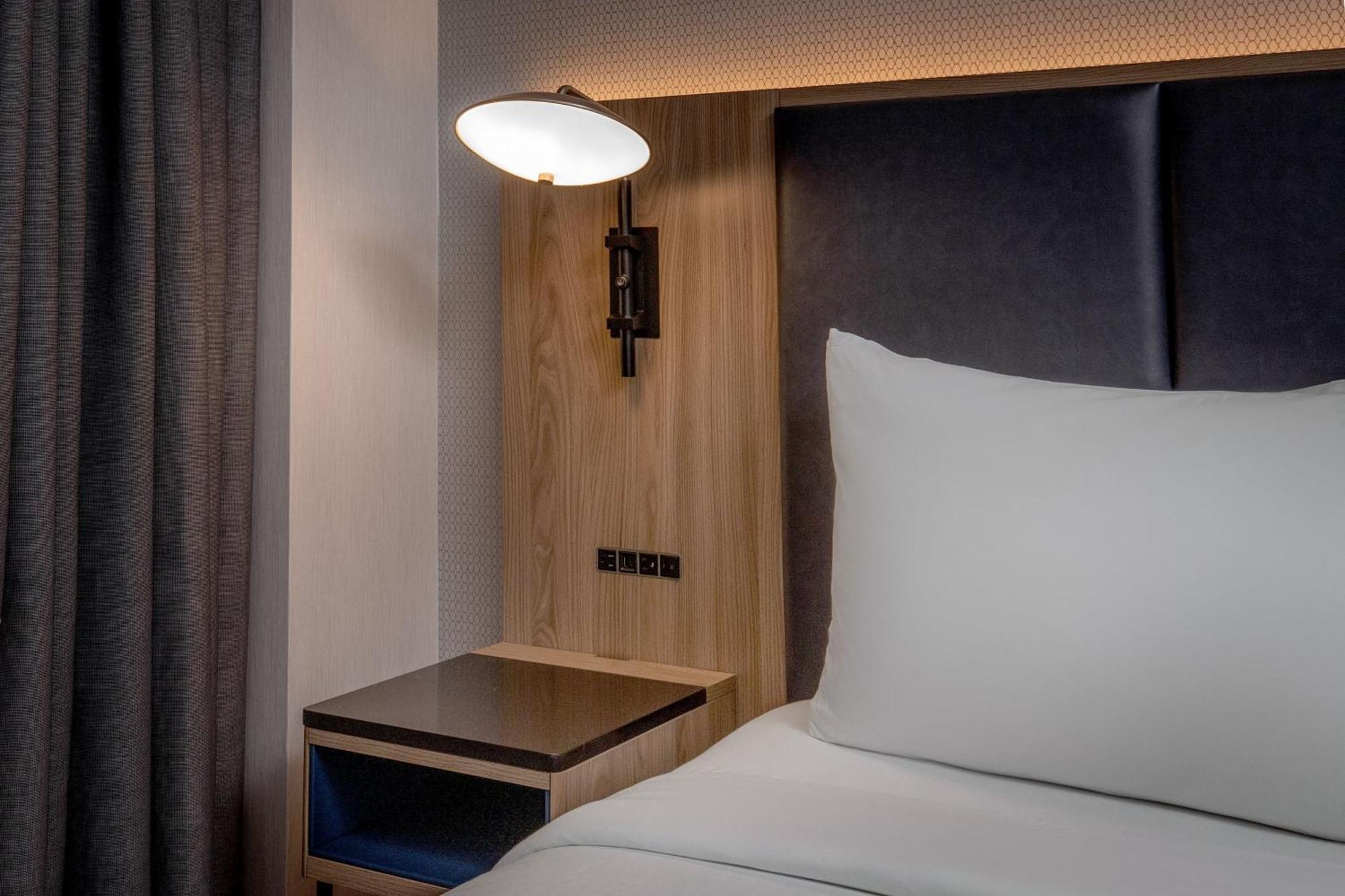 Khách sạn Courtyard By Marriott Times Square West