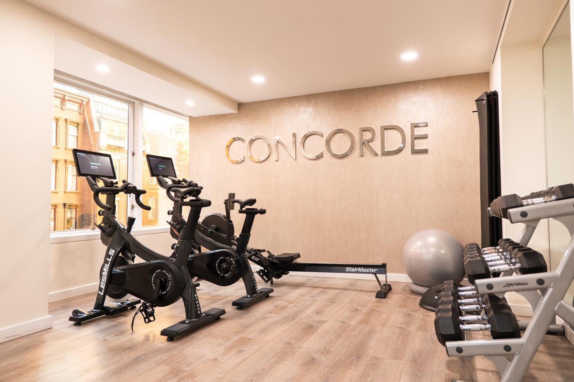 Khách sạn Concorde New York