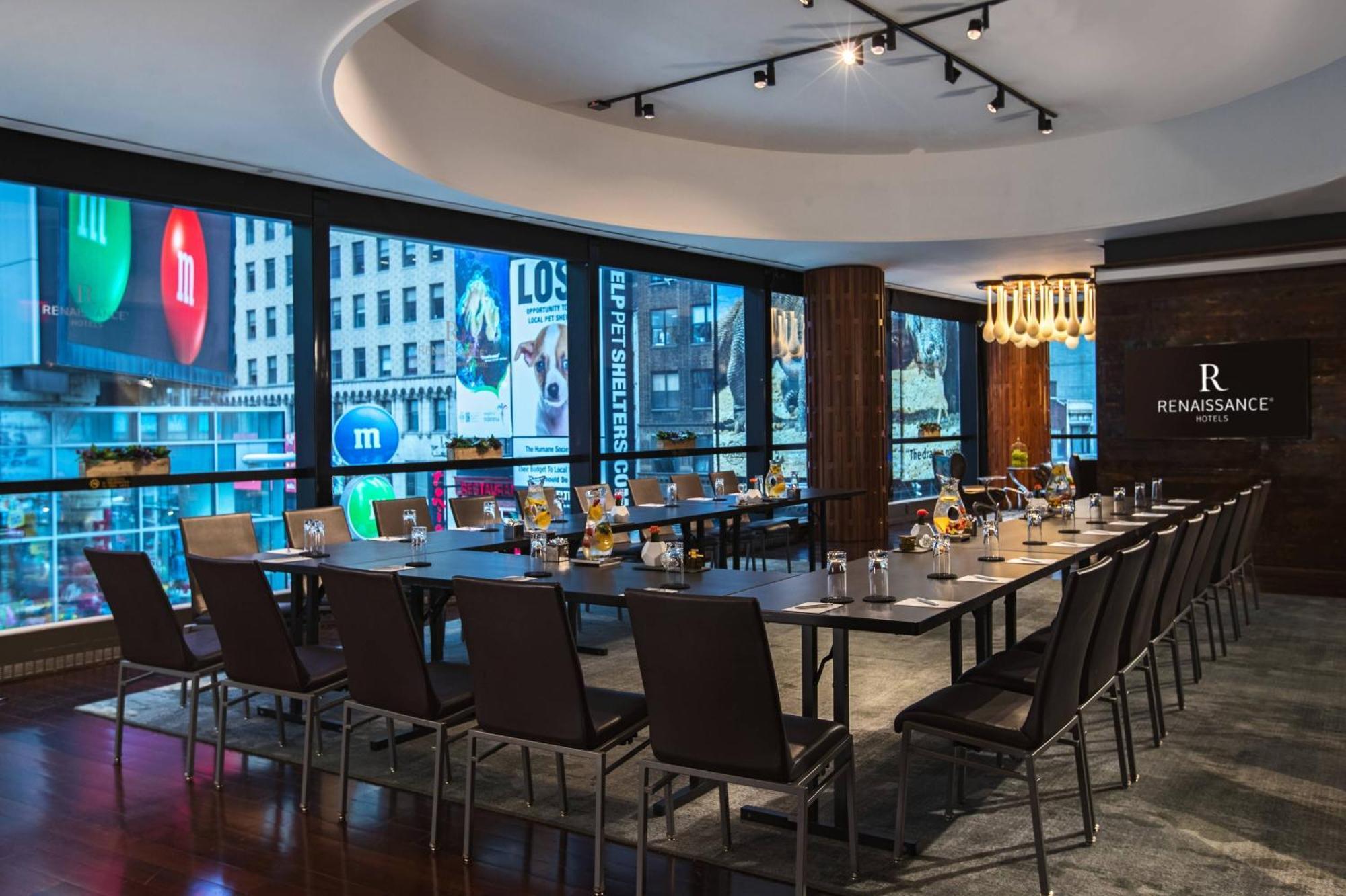 Khách sạn Renaissance Times Square By Marriott
