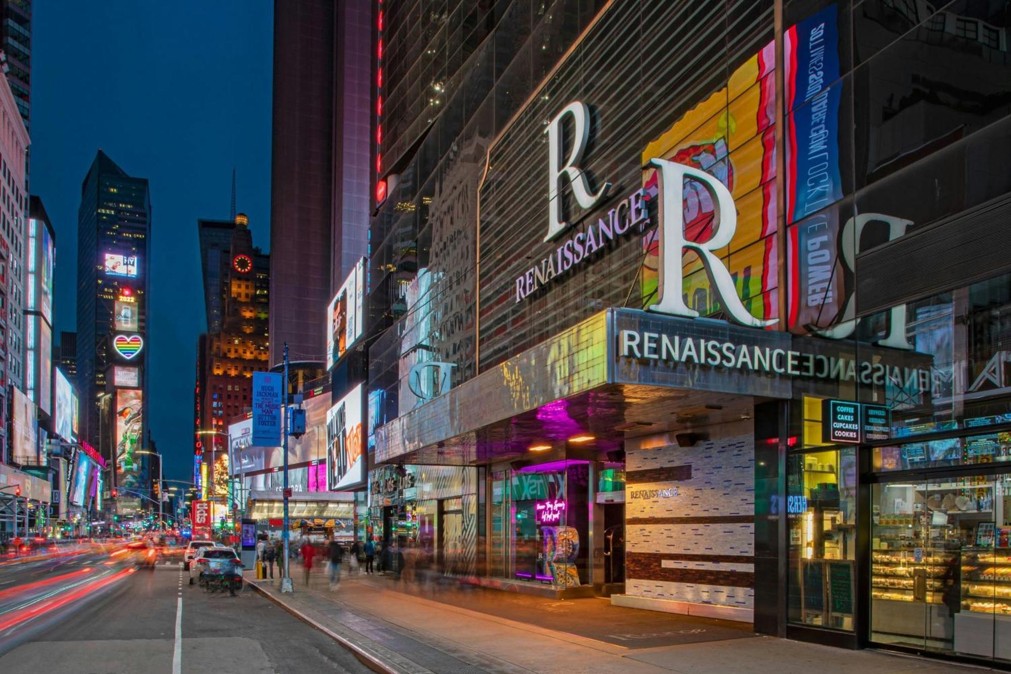 Khách sạn Renaissance Times Square By Marriott 4*